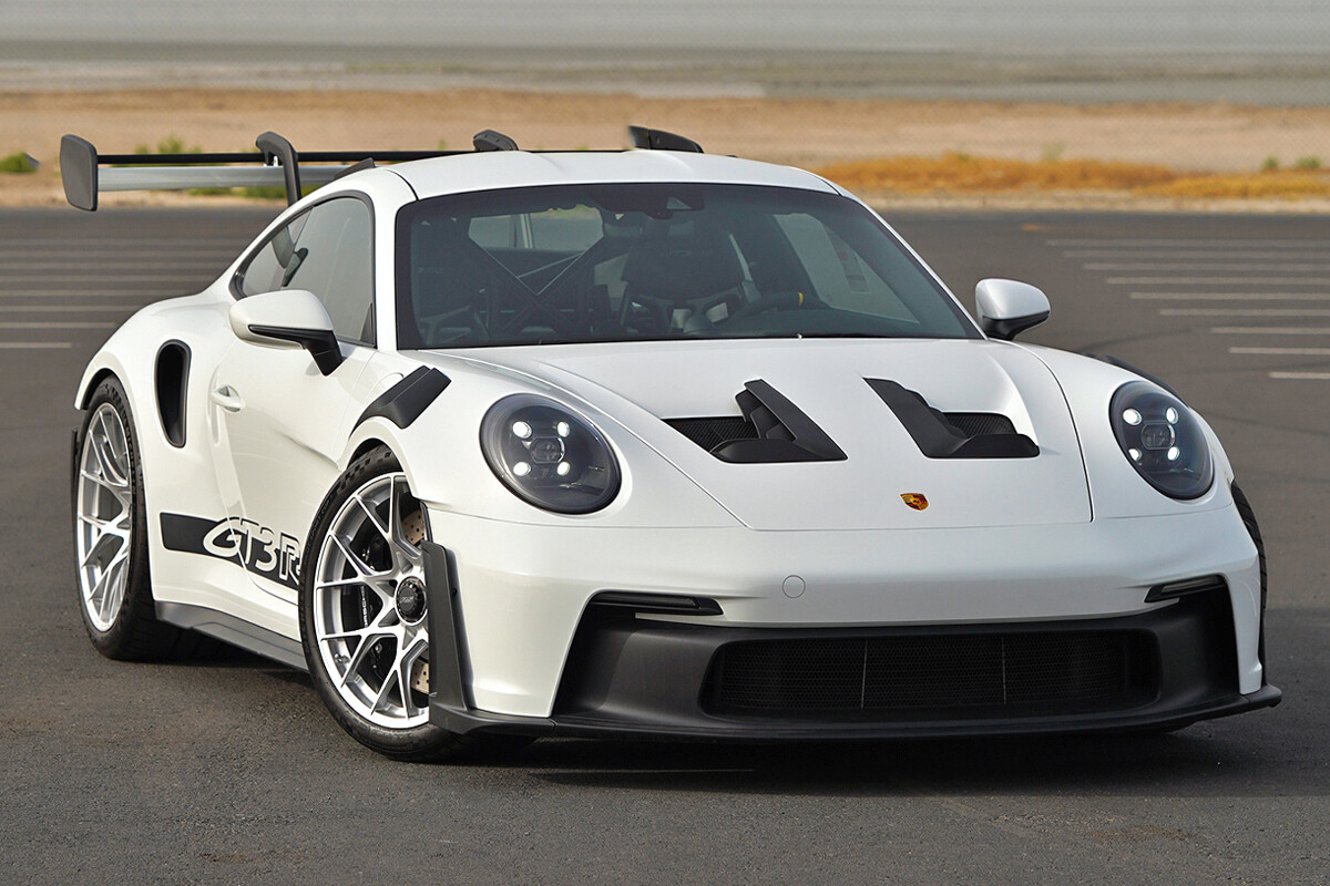 2025 Porsche 911 GT3 RS - 27 km only