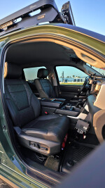 2022 Toyota Tundra SR5 - 60k km
