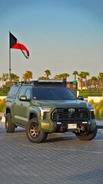 2022 Toyota Tundra SR5 - 60k km