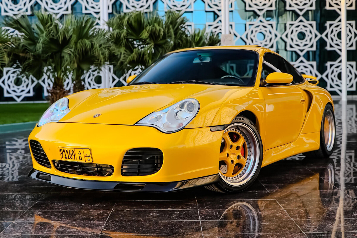 2001 Porsche 911 Carrera 4 Coupe Widebody - 94k km