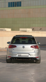 2016 Volkswagen Golf R - 98k km